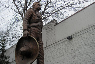 Zapata on Lake Street | MinnPost photo by Andy Sturdevant